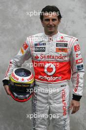 24.03.2011 Melbourne, Australia,  Pedro de la Rosa (ESP), test driver, McLaren Mercedes - Formula 1 World Championship, Rd 01, Australian Grand Prix, Thursday