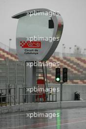 12.03.2011 Barcelona, Spain,  Pitlane atmosphere - Formula 1 Testing - Formula 1 World Championship