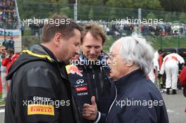 28.08.2011 Spa Francorchamps, Belgium,  Paul Hembery with Bernie Ecclestone (GBR) and Christian Horner (GBR), Red Bull Racing, Sporting Director - Formula 1 World Championship, Rd 12, Belgian Grand Prix, Sunday Pre-Race Grid