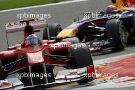 28.08.2011 Spa Francorchamps, Belgium,  Fernando Alonso (ESP), Scuderia Ferrari and Mark Webber (AUS), Red Bull Racing - Formula 1 World Championship, Rd 12, Belgian Grand Prix, Sunday Race