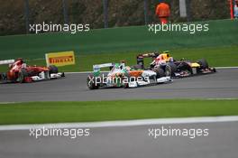 28.08.2011 Spa Francorchamps, Belgium,  Adrian Sutil (GER), Force India F1 Team and Mark Webber (AUS), Red Bull Racing - Formula 1 World Championship, Rd 12, Belgian Grand Prix, Sunday Race