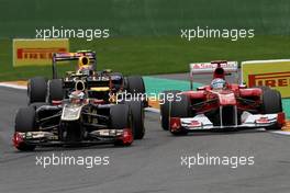 28.08.2011 Spa Francorchamps, Belgium,  Vitaly Petrov (RUS), Lotus Renalut F1 Team and Felipe Massa (BRA), Scuderia Ferrari  - Formula 1 World Championship, Rd 12, Belgian Grand Prix, Sunday Race