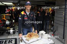 27.08.2011 Spa Francorchamps, Belgium,  Mark Webber (AUS), Red Bull Racing with a Birthday cake to celebrate ehis birthday - Formula 1 World Championship, Rd 12, Belgian Grand Prix, Saturday