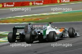 27.11.2011 Sao Paulo, Brazil, Nico Rosberg (GER), Mercedes GP Petronas F1 Team and Adrian Sutil (GER), Force India F1 Team  - Formula 1 World Championship, Rd 19, Brazilian Grand Prix, Sunday Race