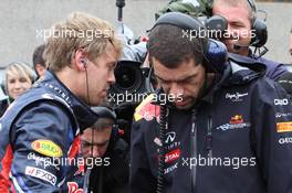 12.06.2011 Montreal, Canada,  Guillaume Rocquelin, Red Bull Racing Race Engineer of Sebastian Vettel - Formula 1 World Championship, Rd 07, Canadian Grand Prix, Sunday Pre-Race Grid