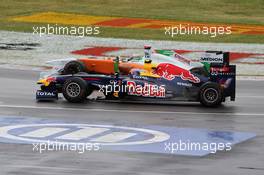 12.06.2011 Montreal, Canada, Mark Webber (AUS) Red Bull Racing, Vitantonio Liuzzi (ITA) HRT F1 Team  - Formula 1 World Championship, Rd 7, Canadian Grand Prix, Sunday Race