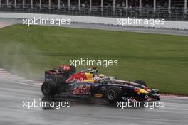 12.06.2011 Montreal, Canada,  Mark Webber (AUS), Red Bull Racing and Lewis Hamilton (GBR), McLaren Mercedes - Formula 1 World Championship, Rd 07, Canadian Grand Prix, Sunday Race