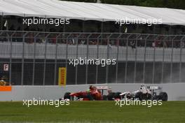 12.06.2011 Montreal, Canada,  Felipe Massa (BRA), Scuderia Ferrari and Kamui Kobayashi (JAP), Sauber F1 Team - Formula 1 World Championship, Rd 07, Canadian Grand Prix, Sunday Race