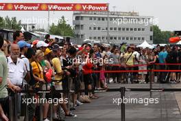 09.06.2011 Montreal, Canada,  Pitlane atmosphere - Formula 1 World Championship, Rd 07, Canadian Grand Prix, Thursday