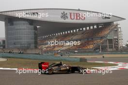 15.04.2011 Shanghai, China,  Vitaly Petrov (RUS), Lotus Renalut F1 Team  - Formula 1 World Championship, Rd 03, Chinese Grand Prix, Friday Practice