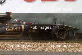 15.04.2011 Shanghai, China,  Nick Heidfeld (GER), Lotus Renault F1 Team goes off the track - Formula 1 World Championship, Rd 03, Chinese Grand Prix, Friday Practice