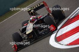 15.04.2011 Shanghai, China,  Vitaly Petrov (RUS), Lotus Renalut F1 Team  - Formula 1 World Championship, Rd 03, Chinese Grand Prix, Friday Practice