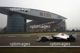 15.04.2011 Shanghai, China,  Sergio Perez (MEX), Sauber F1 Team  - Formula 1 World Championship, Rd 03, Chinese Grand Prix, Friday Practice