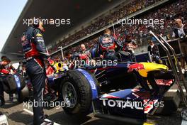 17.04.2011 Shanghai, China,  Sebastian Vettel (GER), Red Bull Racing  - Formula 1 World Championship, Rd 03, Chinese Grand Prix, Sunday Pre-Race Grid