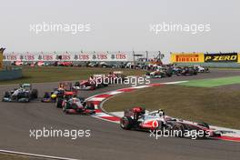 17.04.2011 Shanghai, China,  Start of the race, Jenson Button (GBR), McLaren Mercedes  - Formula 1 World Championship, Rd 03, Chinese Grand Prix, Sunday Race