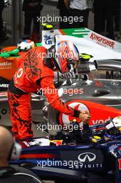 16.04.2011 Shanghai, China,  Jenson Button (GBR), McLaren Mercedes and Sebastian Vettel (GER), Red Bull Racing  - Formula 1 World Championship, Rd 03, Chinese Grand Prix, Saturday Qualifying