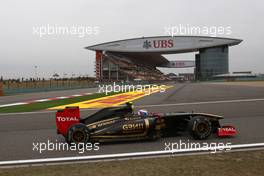 16.04.2011 Shanghai, China,  Vitaly Petrov (RUS), Lotus Renalut F1 Team  - Formula 1 World Championship, Rd 03, Chinese Grand Prix, Saturday Practice