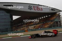 16.04.2011 Shanghai, China,  Vitaly Petrov (RUS), Lotus Renalut F1 Team  - Formula 1 World Championship, Rd 03, Chinese Grand Prix, Saturday Qualifying