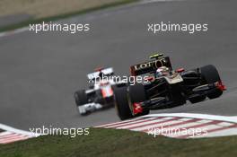 16.04.2011 Shanghai, China,  Vitaly Petrov (RUS), Lotus Renalut F1 Team  - Formula 1 World Championship, Rd 03, Chinese Grand Prix, Saturday Qualifying