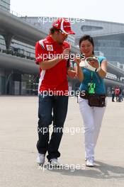 14.04.2011 Shanghai, China,  Fernando Alonso (ESP), Scuderia Ferrari  - Formula 1 World Championship, Rd 03, Chinese Grand Prix, Thursday