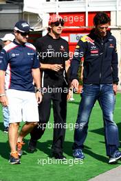 20.05.2011 Barcelona, Spain,  Rubens Barrichello (BRA), Williams F1 Team, Jenson Button (GBR), McLaren Mercedes and Mark Webber (AUS), Red Bull Racing  - Formula 1 World Championship, Rd 05, Spainish Grand Prix, Friday