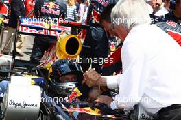 22.05.2011 Barcelona, Spain,  Bernie Ecclestone (GBR) with Sebastian Vettel (GER), Red Bull Racing  - Formula 1 World Championship, Rd 05, Spainish Grand Prix, Sunday Pre-Race Grid