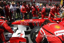 22.05.2011 Barcelona, Spain,  Fernando Alonso (ESP), Scuderia Ferrari  - Formula 1 World Championship, Rd 05, Spainish Grand Prix, Sunday Pre-Race Grid