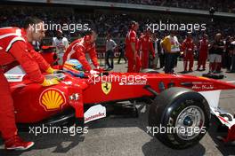 22.05.2011 Barcelona, Spain,  Fernando Alonso (ESP), Scuderia Ferrari - Formula 1 World Championship, Rd 05, Spainish Grand Prix, Sunday Pre-Race Grid