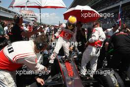 22.05.2011 Barcelona, Spain,  Lewis Hamilton (GBR), McLaren Mercedes  - Formula 1 World Championship, Rd 05, Spainish Grand Prix, Sunday Pre-Race Grid