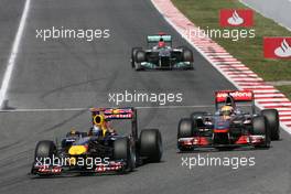 22.05.2011 Barcelona, Spain,  Sebastian Vettel (GER), Red Bull Racing and Lewis Hamilton (GBR), McLaren Mercedes  - Formula 1 World Championship, Rd 05, Spainish Grand Prix, Sunday Race