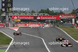 22.05.2011 Barcelona, Spain,  Fernando Alonso (ESP), Scuderia Ferrari and Lewis Hamilton (GBR), McLaren Mercedes  - Formula 1 World Championship, Rd 05, Spainish Grand Prix, Sunday Race