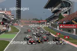 22.05.2011 Barcelona, Spain,  Start of the race - Formula 1 World Championship, Rd 05, Spainish Grand Prix, Sunday Race