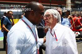26.06.2011 Valencia, Spain,  Bernie Ecclestone (GBR) with Anthony Hamilton (GBR), Father of Lewis Hamilton - Formula 1 World Championship, Rd 08, European Grand Prix, Sunday Pre-Race Grid