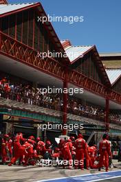 26.06.2011 Valencia, Spain,  Fernando Alonso (ESP), Scuderia Ferrari pit stop - Formula 1 World Championship, Rd 08, European Prix, Sunday Race