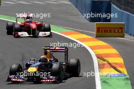 26.06.2011 Valencia, Spain,  Mark Webber (AUS), Red Bull Racing leads Fernando Alonso (ESP), Scuderia Ferrari - Formula 1 World Championship, Rd 08, European Grand Prix, Sunday Race
