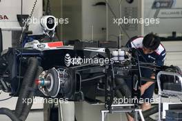 23.06.2011 Valencia, Spain,  Williams F1 Team mechanic - Formula 1 World Championship, Rd 08, European Grand Prix, Thursday