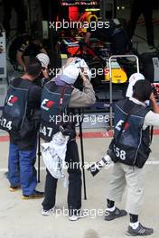 08.07.2011 Silverstone, UK, England,  Photographers - Formula 1 World Championship, Rd 09, British Grand Prix, Friday Practice