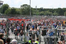 10.07.2011 Silverstone, UK, England,  fans on the circuit - Formula 1 World Championship, Rd 09, British Grand Prix, Sunday Race