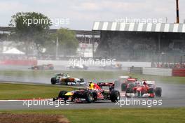 10.07.2011 Silverstone, UK, England,  Mark Webber (AUS), Red Bull Racing leads Fernando Alonso (ESP), Scuderia Ferrari - Formula 1 World Championship, Rd 09, British Grand Prix, Sunday Race
