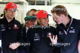 10.07.2011 Silverstone, UK, England,  Jenson Button (GBR), McLaren Mercedes, Prince Harry, Lewis Hamilton (GBR), McLaren Mercedes - Formula 1 World Championship, Rd 09, British Grand Prix, Sunday