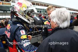 24.07.2011 Nurburgring, Germany,  Sebastian Vettel (GER), Red Bull Racing with Bernie Ecclestone (GBR) - Formula 1 World Championship, Rd 10, German Grand Prix, Sunday Pre-Race Grid