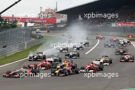 24.07.2011 Nurburgring, Germany, Start of the race, Lewis Hamilton (GBR), McLaren Mercedes  - Formula 1 World Championship, Rd 10, German Grand Prix, Sunday Race