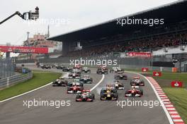24.07.2011 Nurburgring, Germany, Start of the race, Lewis Hamilton (GBR), McLaren Mercedes  - Formula 1 World Championship, Rd 10, German Grand Prix, Sunday Race