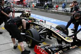 29.07.2011 Budapest, Hungary,  Bruno Senna (BRE), test driver, Renault F1 Team  - Formula 1 World Championship, Rd 11, Hungarian Grand Prix, Friday Practice