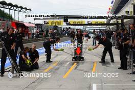 29.07.2011 Budapest, Hungary,  McLaren pit stop - Formula 1 World Championship, Rd 11, Hungarian Grand Prix, Friday Practice