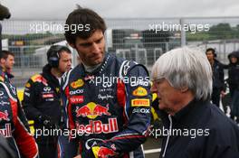 31.07.2011 Budapest, Hungary,  Mark Webber (AUS), Red Bull Racing and Bernie Ecclestone (GBR) - Formula 1 World Championship, Rd 11, Hungarian Grand Prix, Sunday Pre-Race Grid