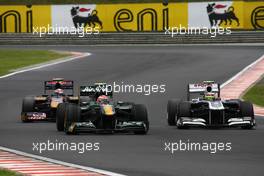 31.07.2011 Budapest, Hungary,  Jarno Trulli (ITA), Team Lotus and Pastor Maldonado (VEN), AT&T Williams - Formula 1 World Championship, Rd 11, Hungarian Grand Prix, Sunday Race
