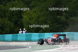 31.07.2011 Budapest, Hungary,  Sebastian Vettel (GER), Red Bull Racing goes wide - Formula 1 World Championship, Rd 11, Hungarian Grand Prix, Sunday Race