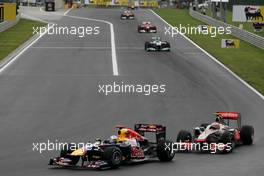 31.07.2011 Budapest, Hungary,  Sebastian Vettel (GER), Red Bull Racing and Lewis Hamilton (GBR), McLaren Mercedes  - Formula 1 World Championship, Rd 11, Hungarian Grand Prix, Sunday Race