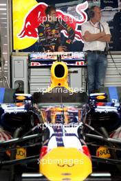 28.10.2011 New Delhi, India, Sebastian Vettel (GER), Red Bull Racing, Helmut Marko (AUT), Red Bull Racing, Red Bull Advisor - Formula 1 World Championship, Rd 17, Indian Grand Prix, Friday Practice